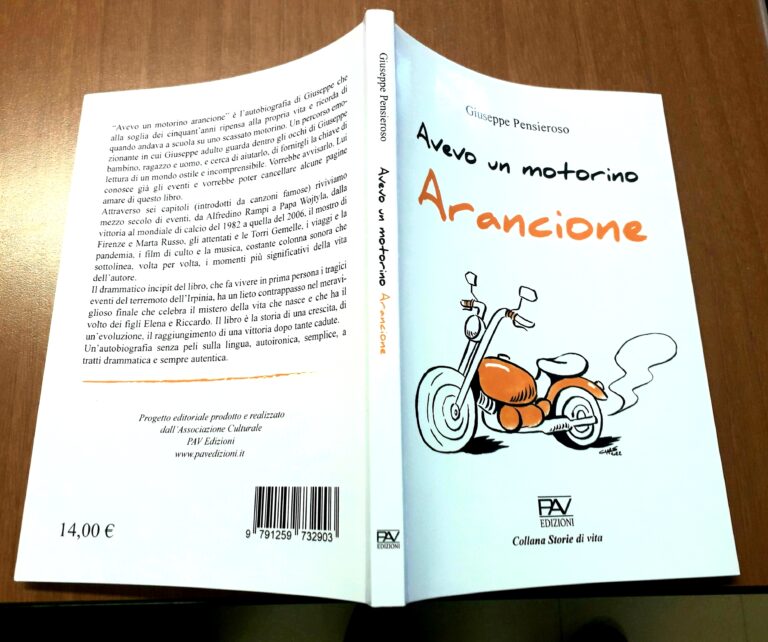 Motorino arancione